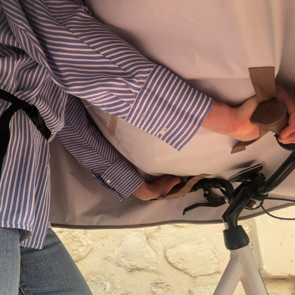 Cap de pluie pour vélo électrique - le temps des grenouilles